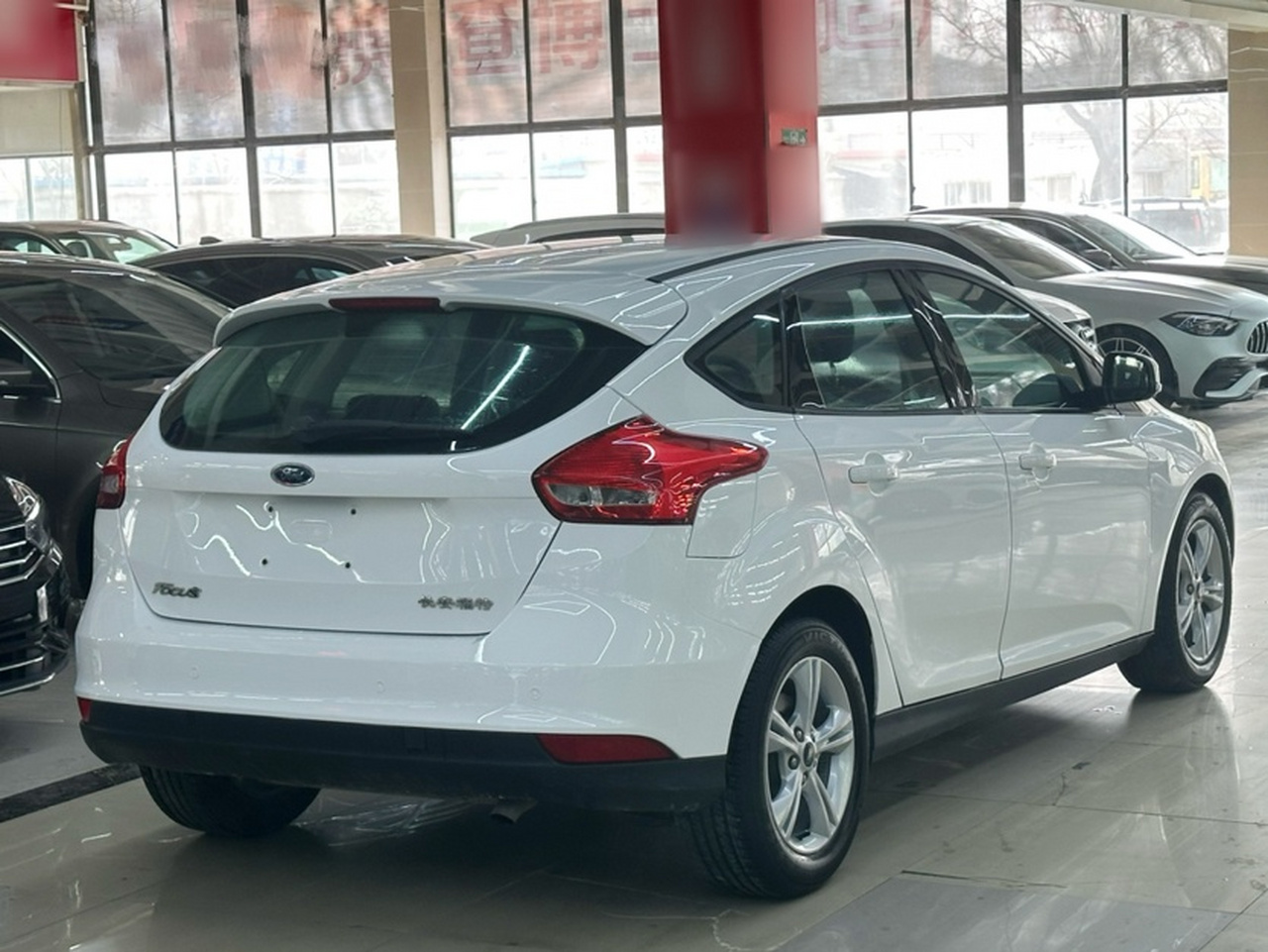 Focus 2015 Hatchback 1.6L AT Comfort photo 3