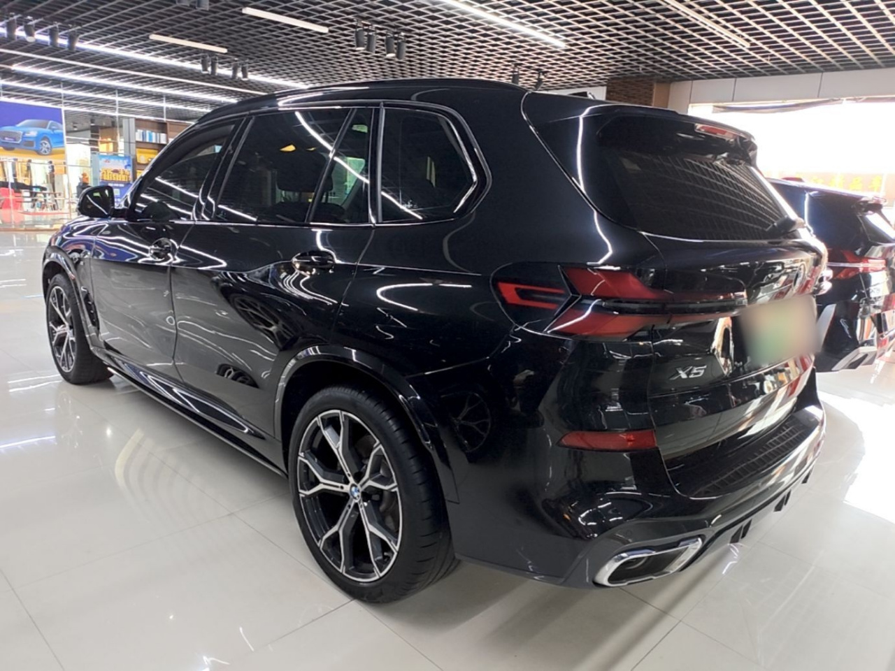 X5 2023 xDrive 30Li Exclusive M M Sport Night Package photo 4