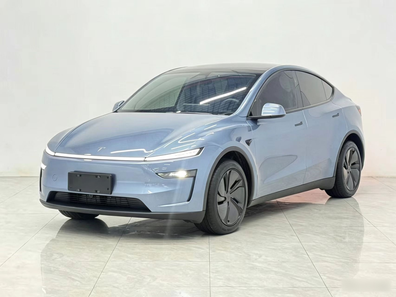 Model Y 2025 RWD