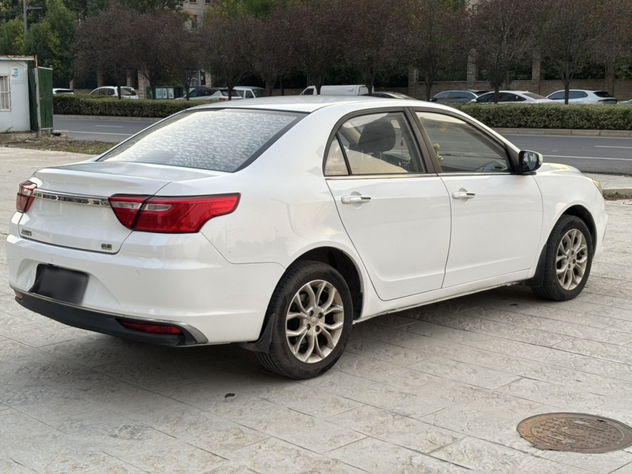 Vision 2018 1.5L MT photo 4