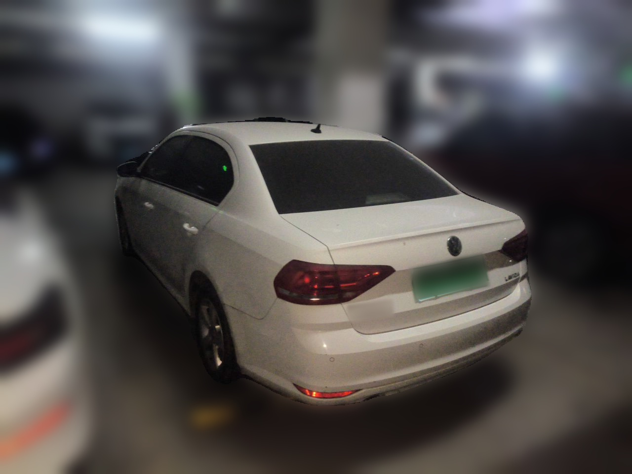 Lavida 2015 1.6L AT photo 4