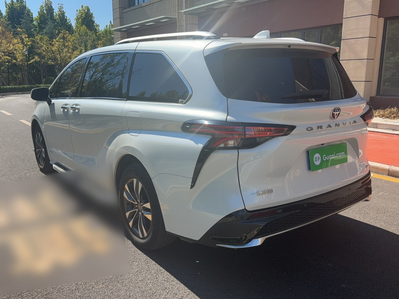 Granvia 2024 2.5L Hybrid Luxury photo 5