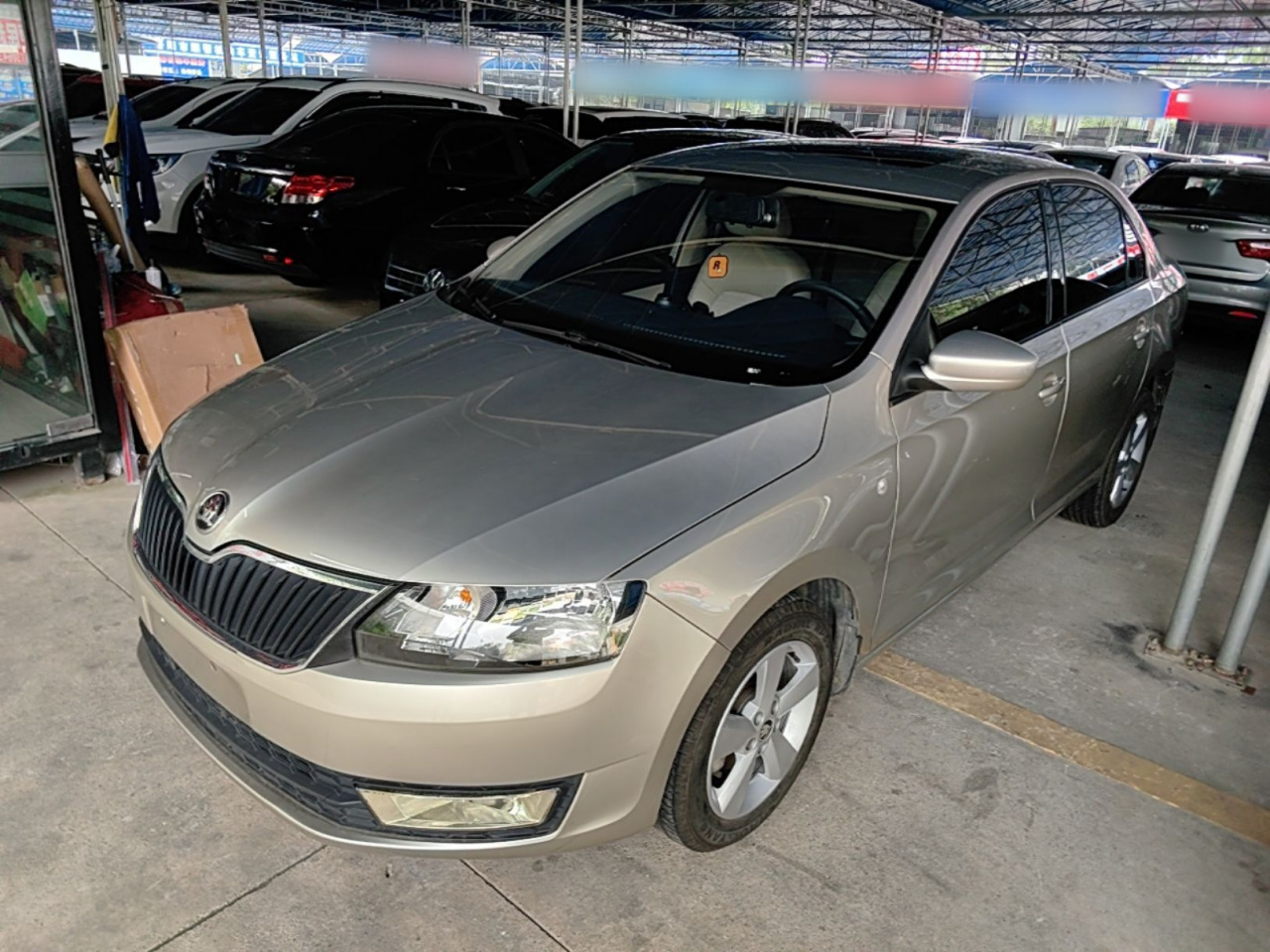 Rapid 2016 1.6L MT