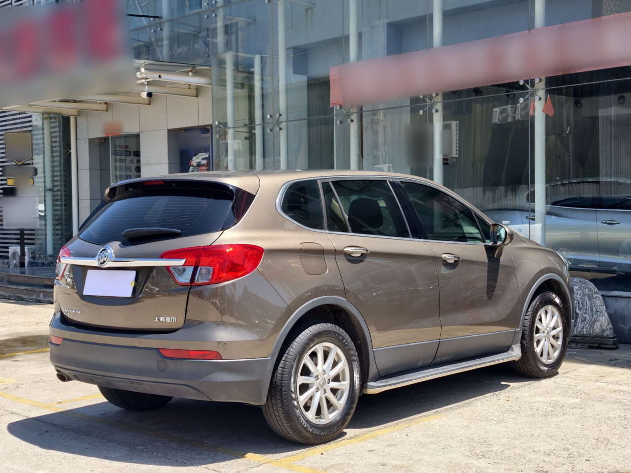Envision 2016 20T RWD Leading photo 4