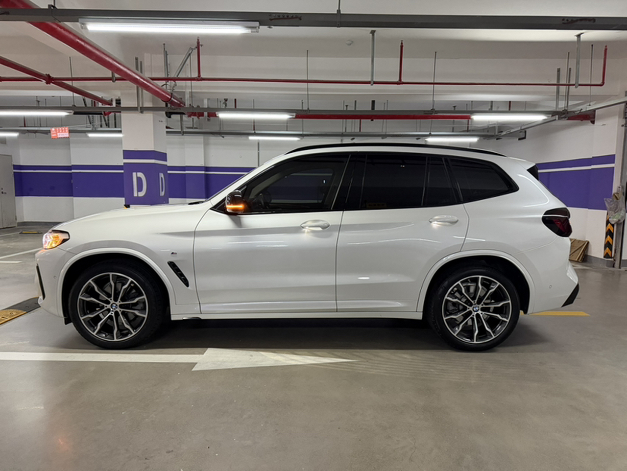X3 2023 xDrive30i Leading M Night Package photo 2