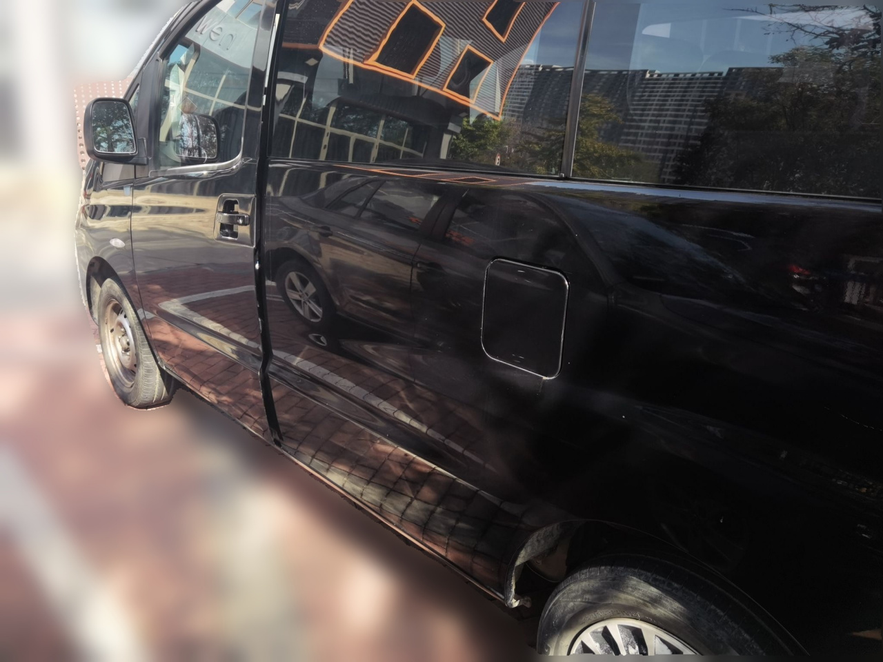Refine M3 2019 1.8L 5-Seater photo 4