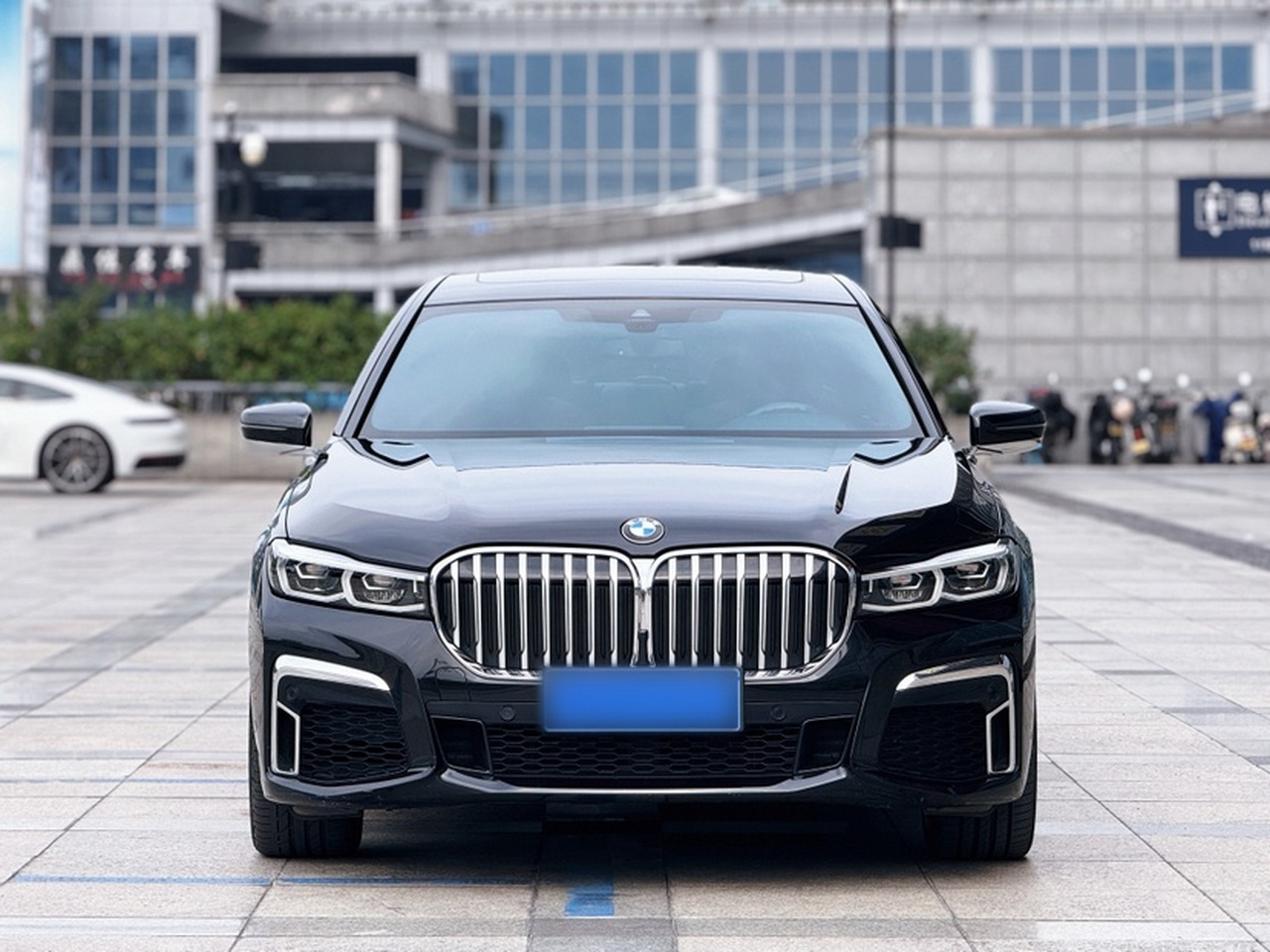 7 Series 2019 Facelift 740Li Leading M Sport Package photo 2