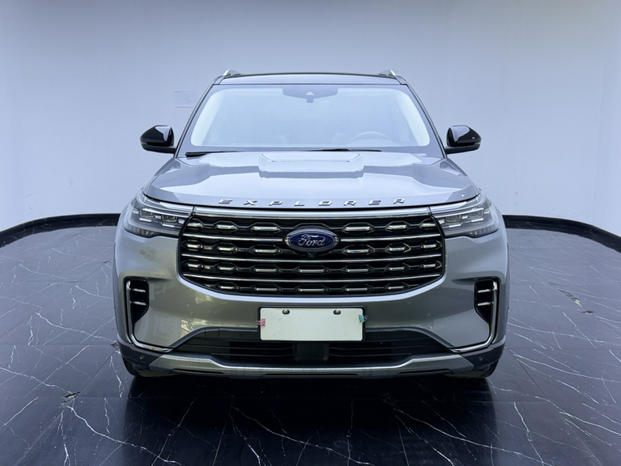Explorer 2023 EcoBoost 285 AWD Titanium 7-Seater photo 3