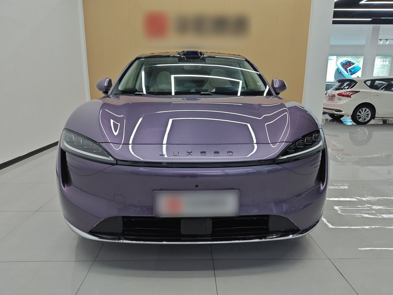 HIMA Luxeed R7 2025 EREV 331km Ultra photo 2