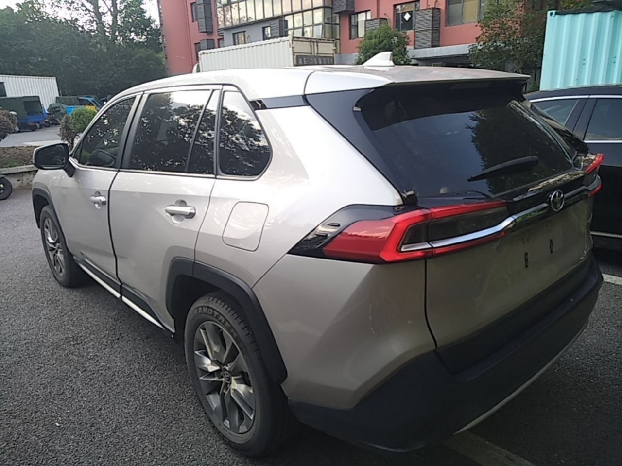 Wildlander 2021 2.0L CVT RWD Luxury photo 4