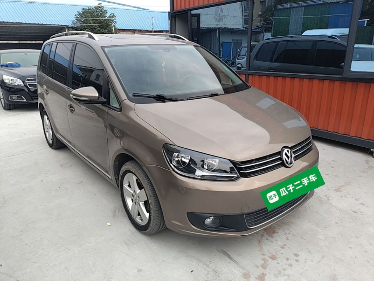 2015 1.4T DSG Comfort 5-Seater photo 3