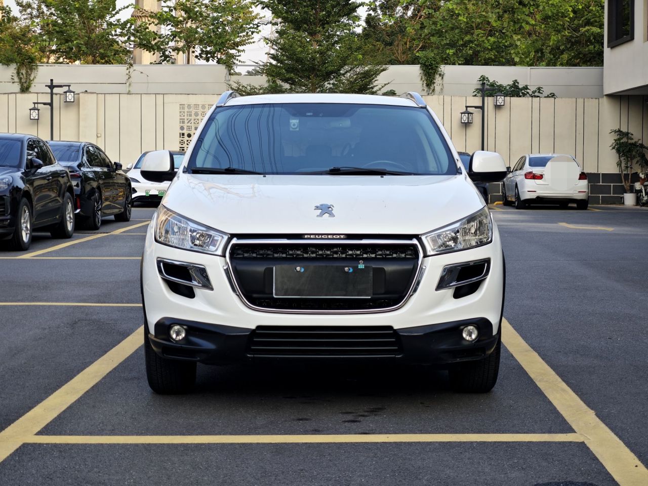 4008 Imported 2013 2.0L RWD Progressive photo 3