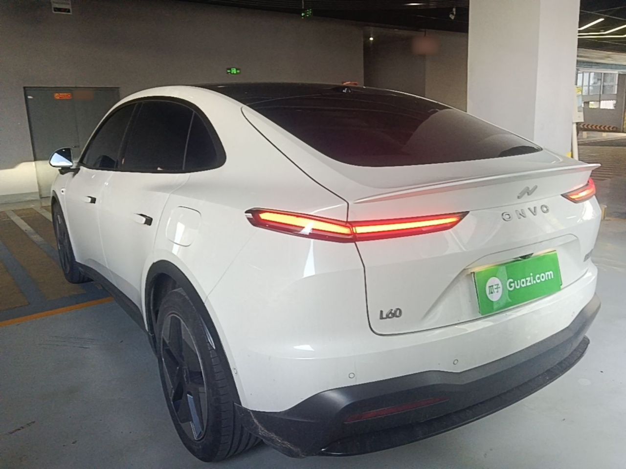 L60 2024 60kWh RWD photo 4