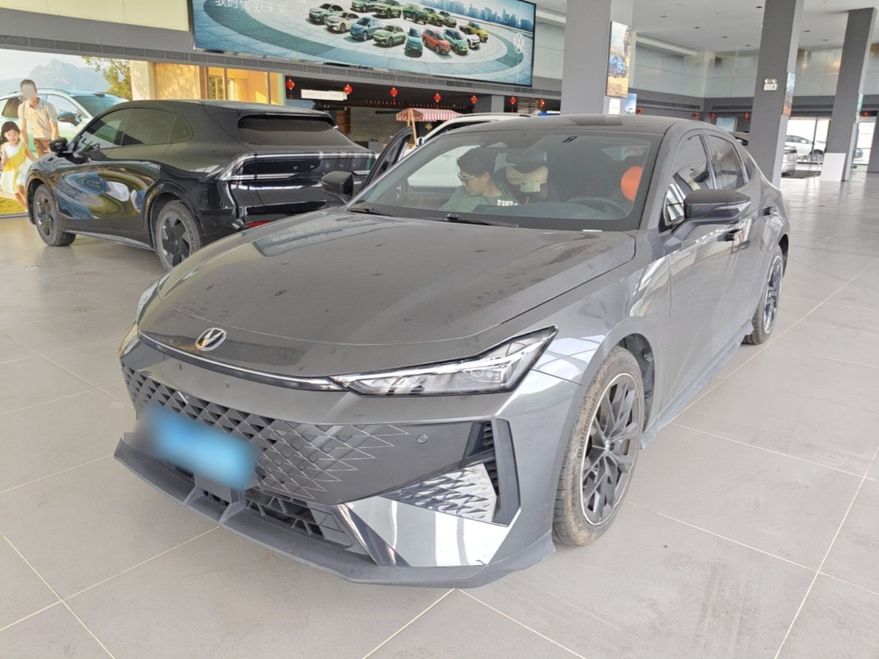 UNI-V 2024 1.5T Premium