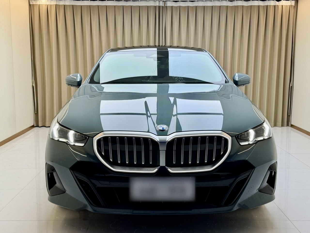 5 Series Imported 2024 525i M Sport Package photo 4