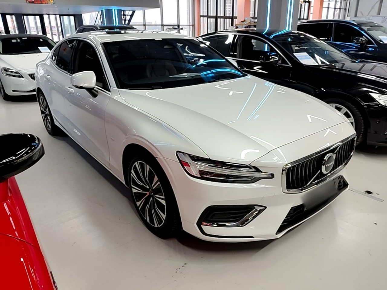 S60 2024 B4 Luxury photo 5