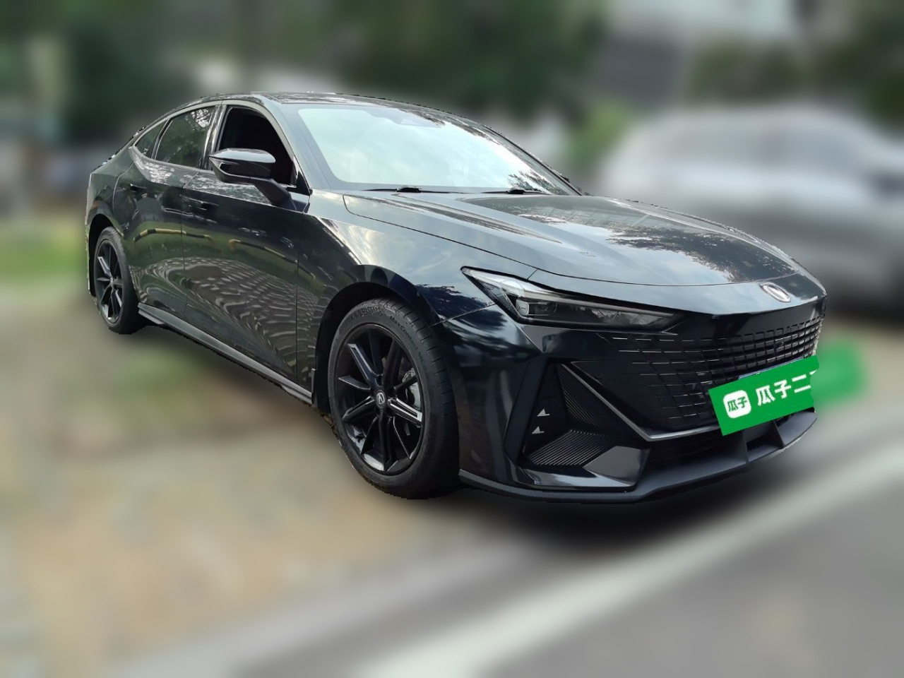 UNI-V 2023 1.5T Premium photo 3