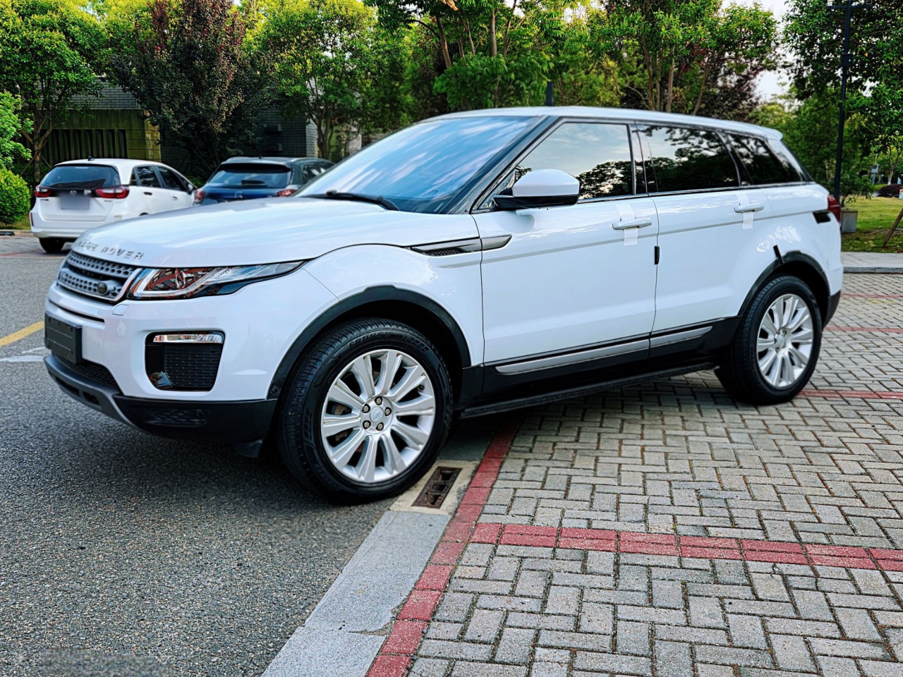 Range Rover Evoque 2018 240PS SE photo 4