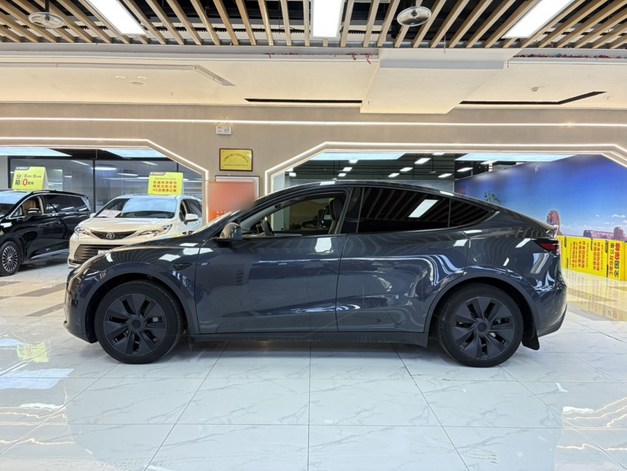 Model Y 2024 RWD photo 4