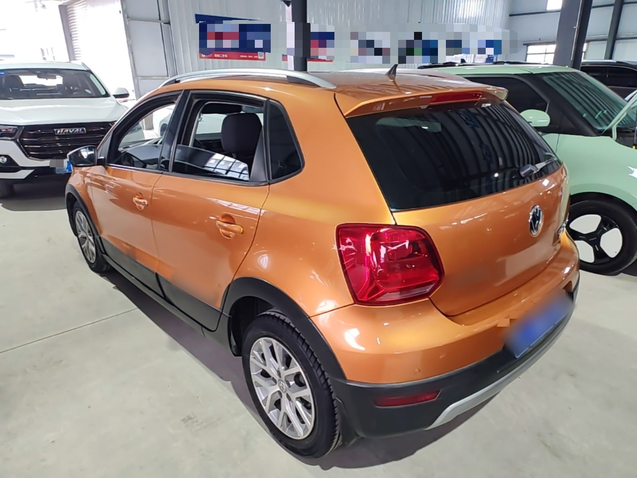 2014 1.6L Cross Polo AT photo 4