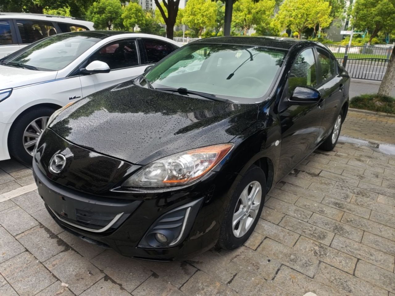 3 2015 Sedan 1.6L AT Elite