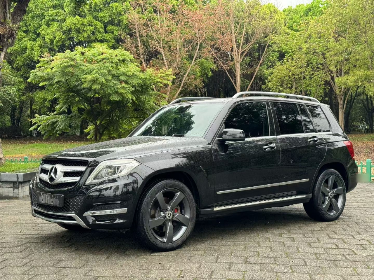 GLK-Class 2013 GLK 300 4MATIC Luxury photo 4