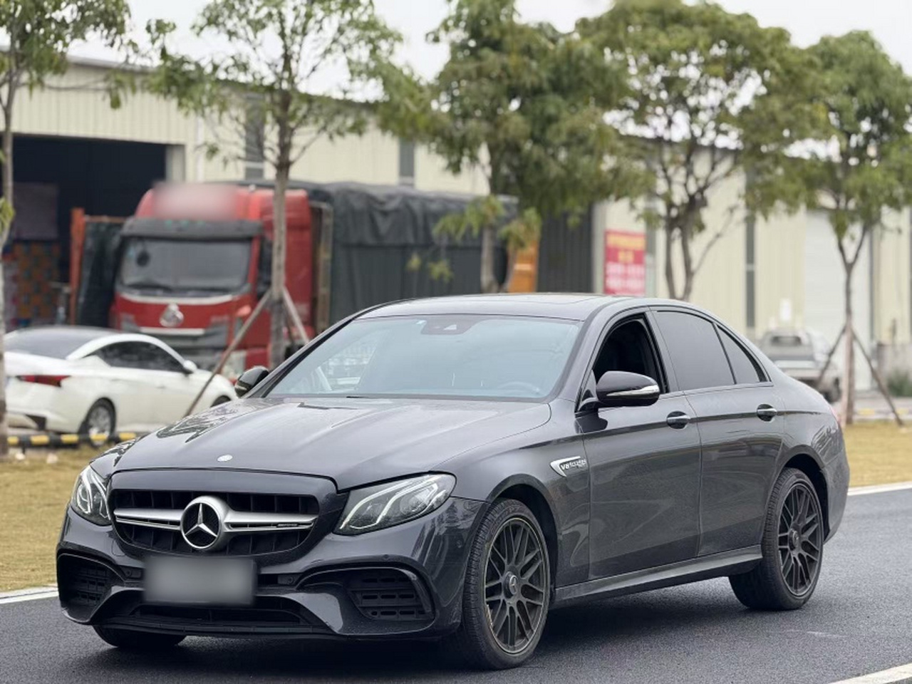 E-Class 2017 E 200 Sport 4MATIC