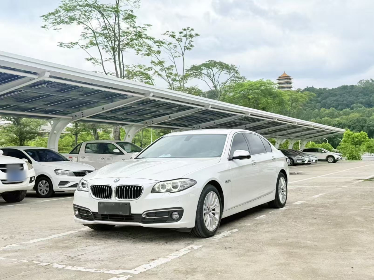 5 Series 2017 525Li Luxury Design Package