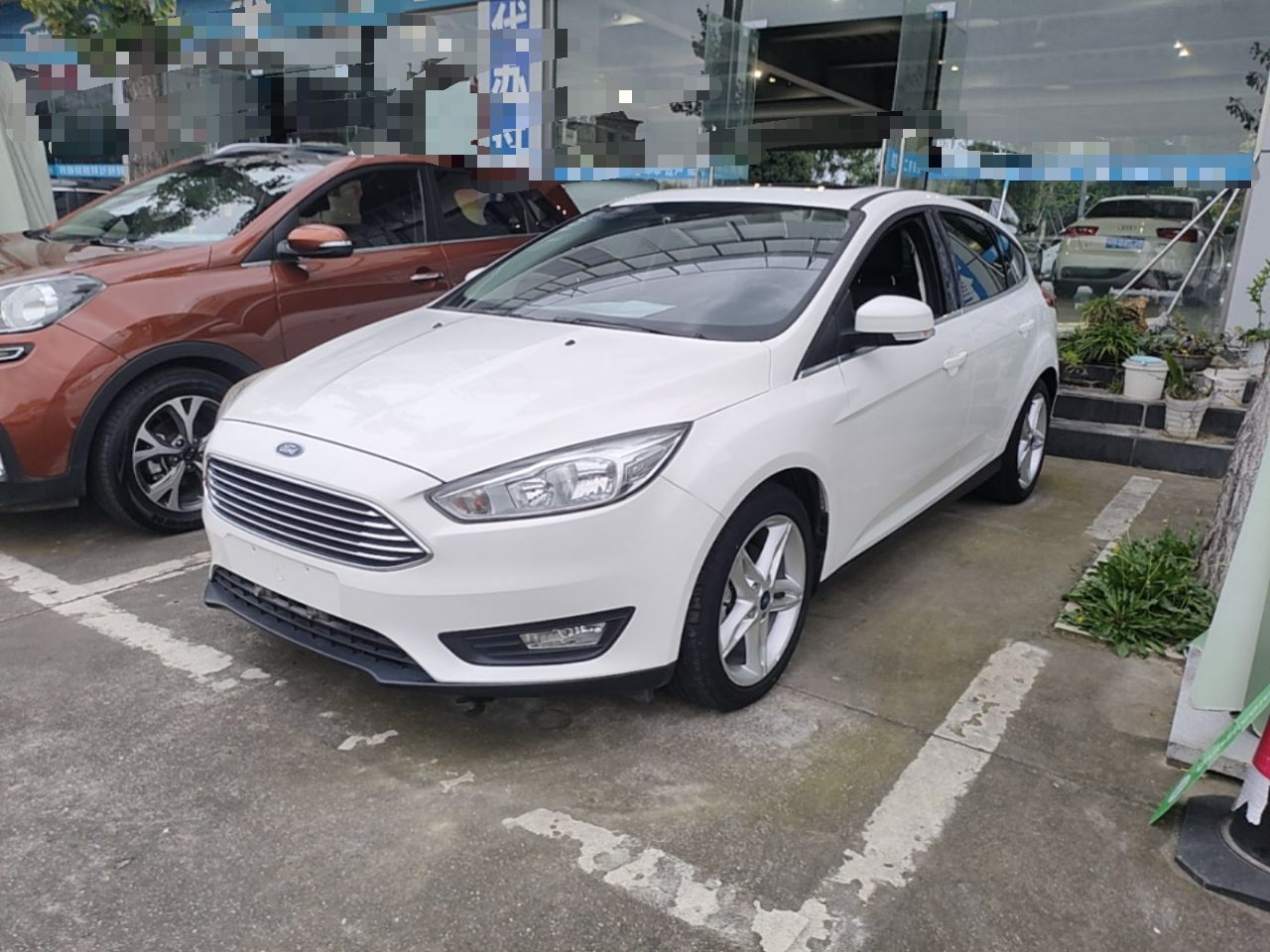 Focus 2020 Hatchback Classic 1.5L AT