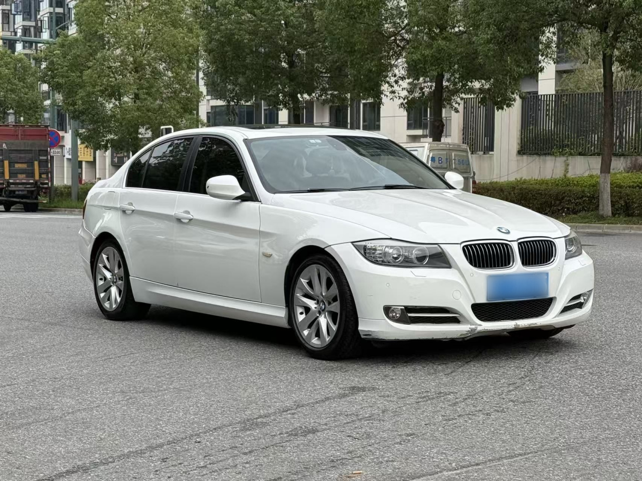 3 Series 2012 320i Luxury photo 4