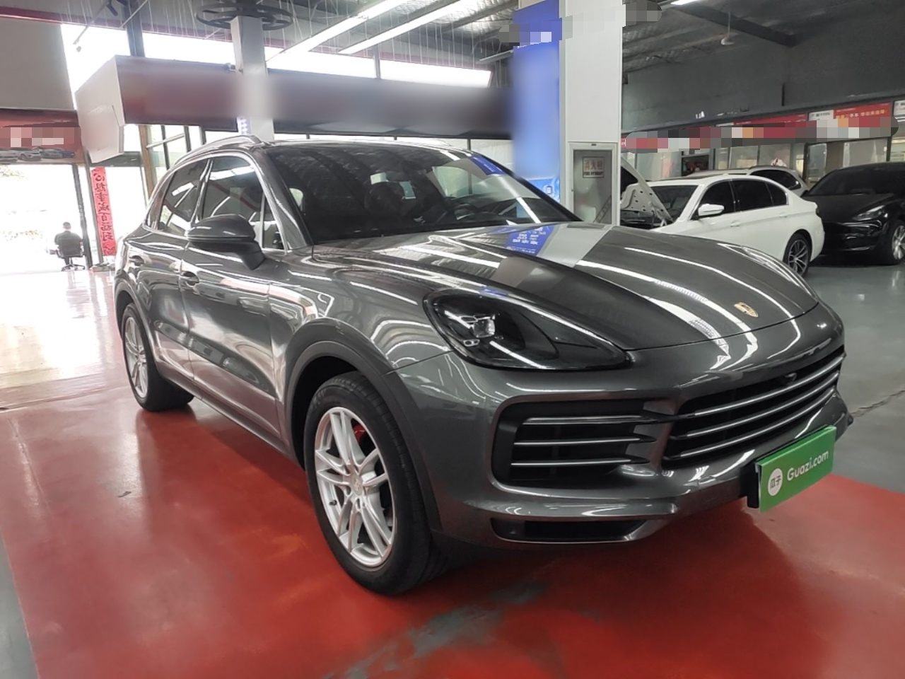 2019 Cayenne 3.0T photo 3