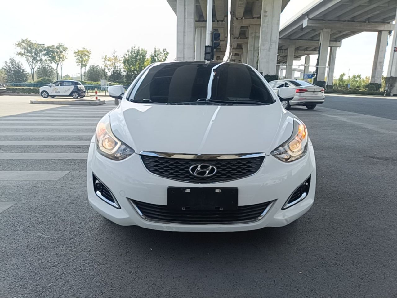 Elantra 2016 1.6L AT Smart photo 2