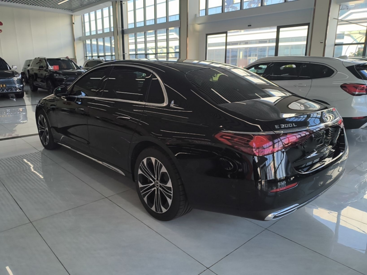 E-Class 2025 Facelift E 300 L Luxury photo 4