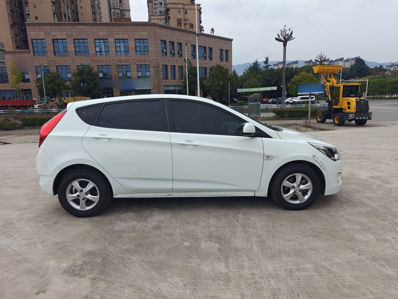 Chery 2014 1.4L AT GLX photo 4