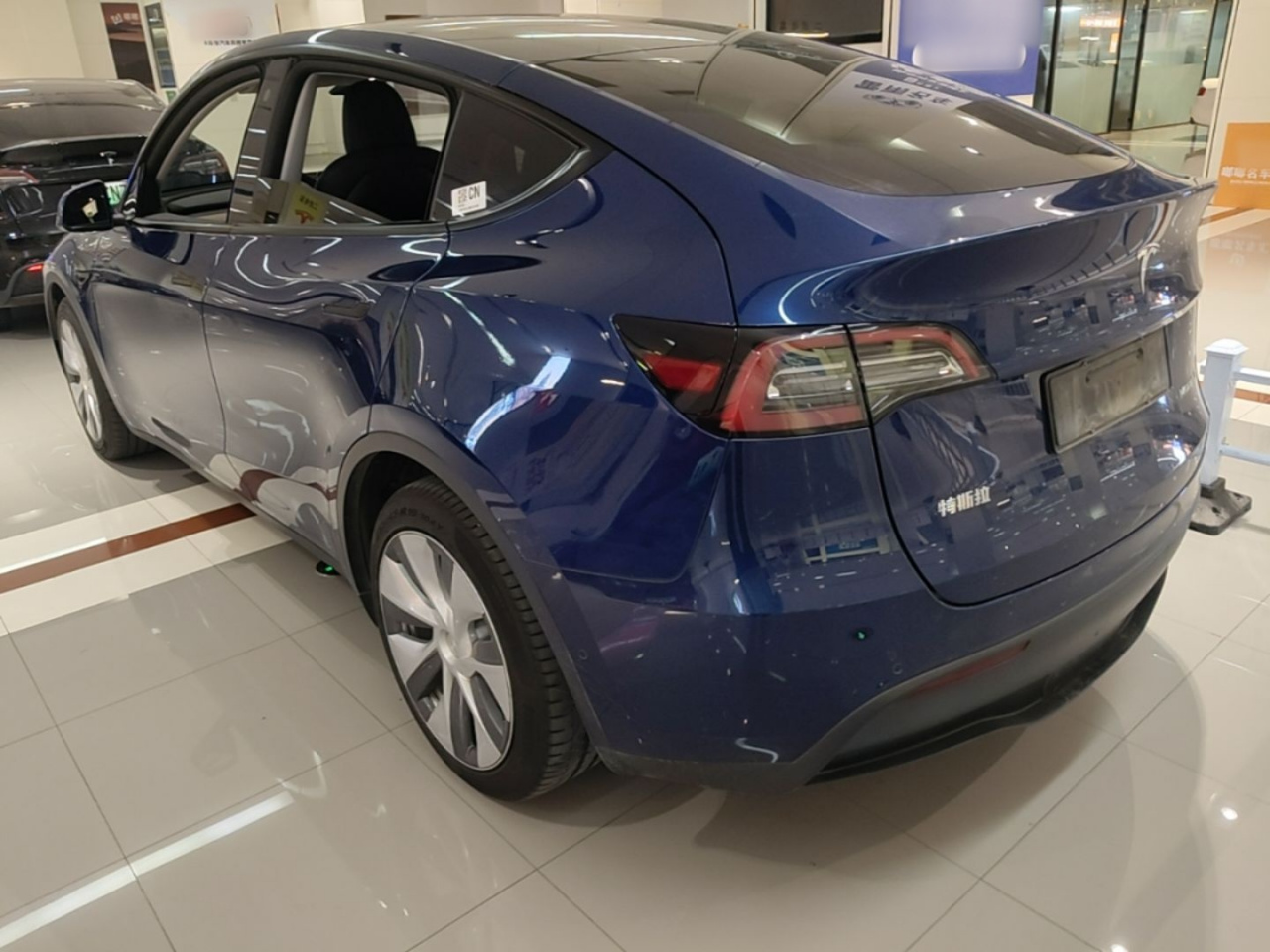 Model Y 2021 Standard Range RWD photo 4
