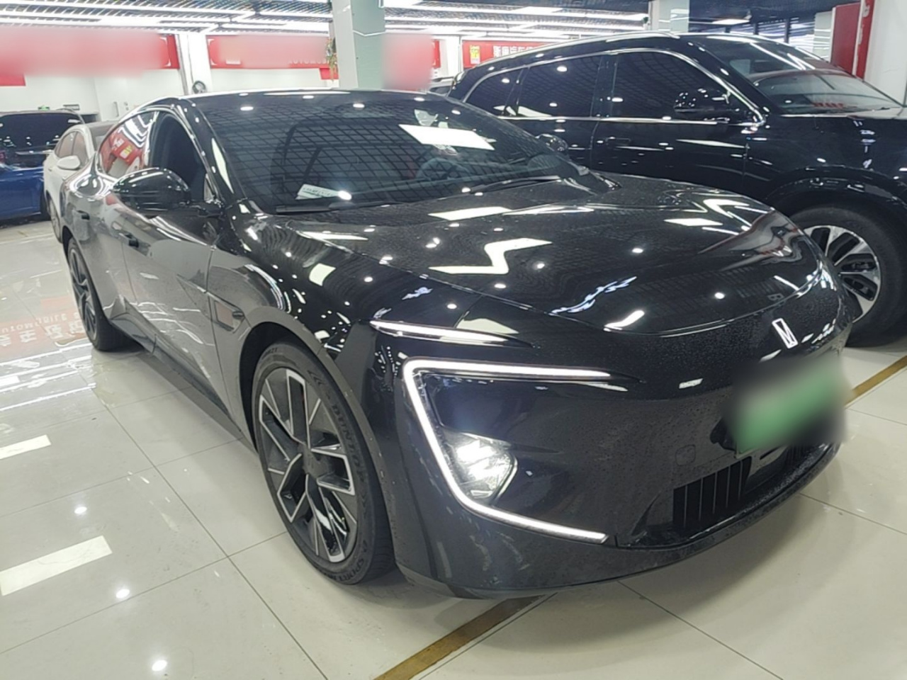 12 2024 650 AWD Performance photo 3
