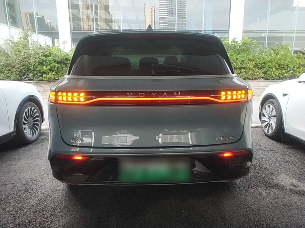 Voyah FREE 2021 AWD Standard EREV Luxury photo 3