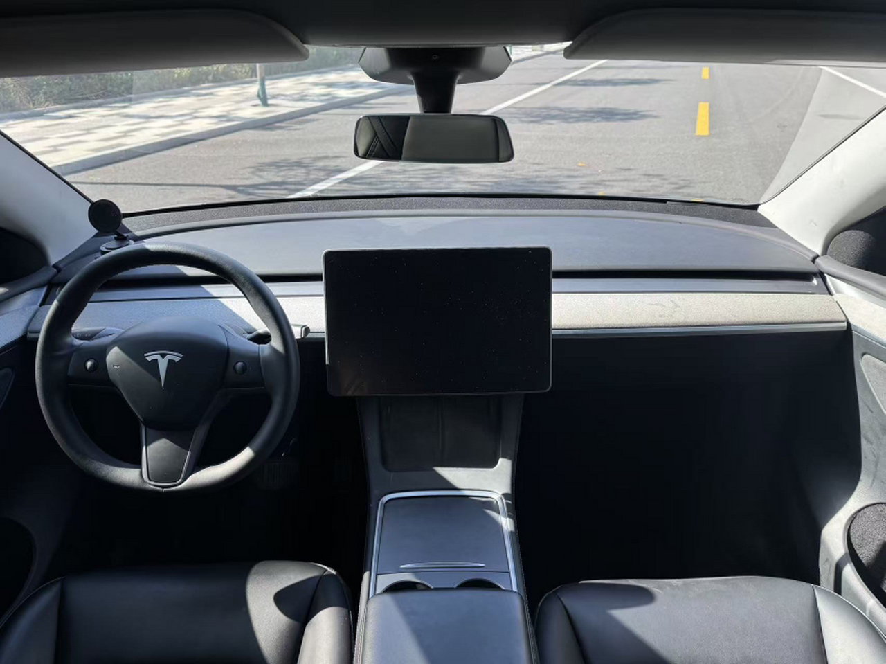 Model Y 2024 RWD photo 5
