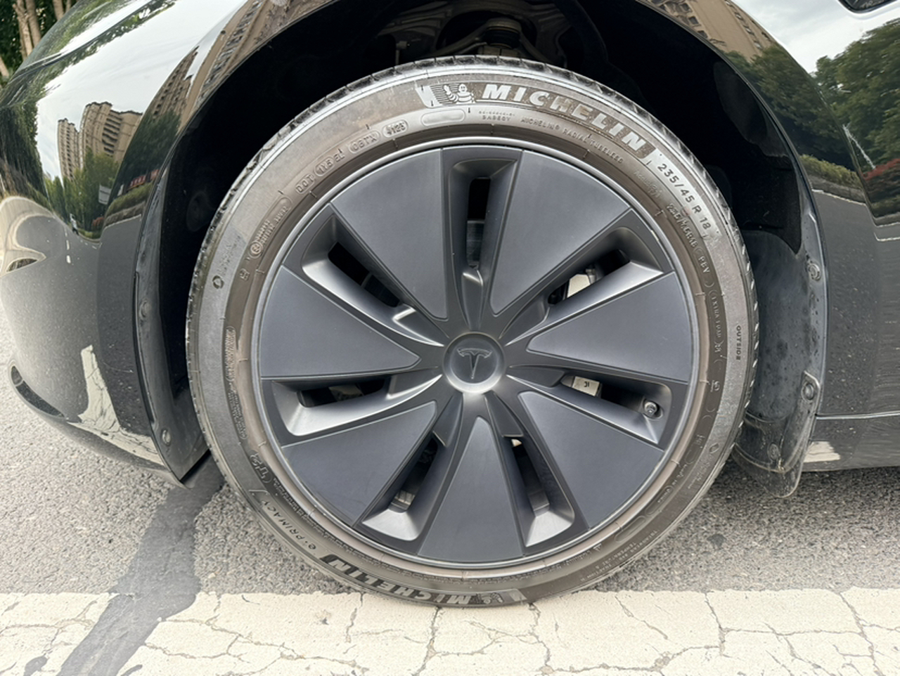 Model 3 2023 RWD photo 5