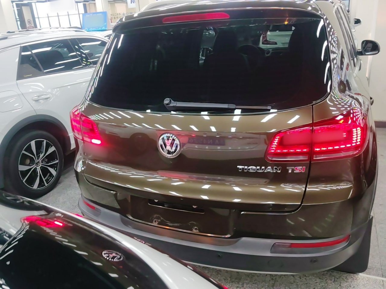 Tiguan 2015 1.8TSI AT RWD Luxury photo 5