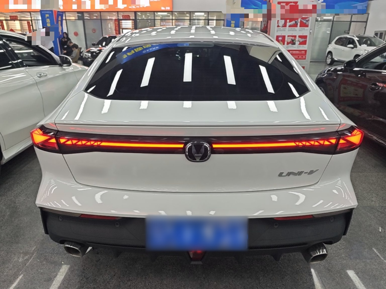 UNI-V 2023 1.5T Premium photo 5