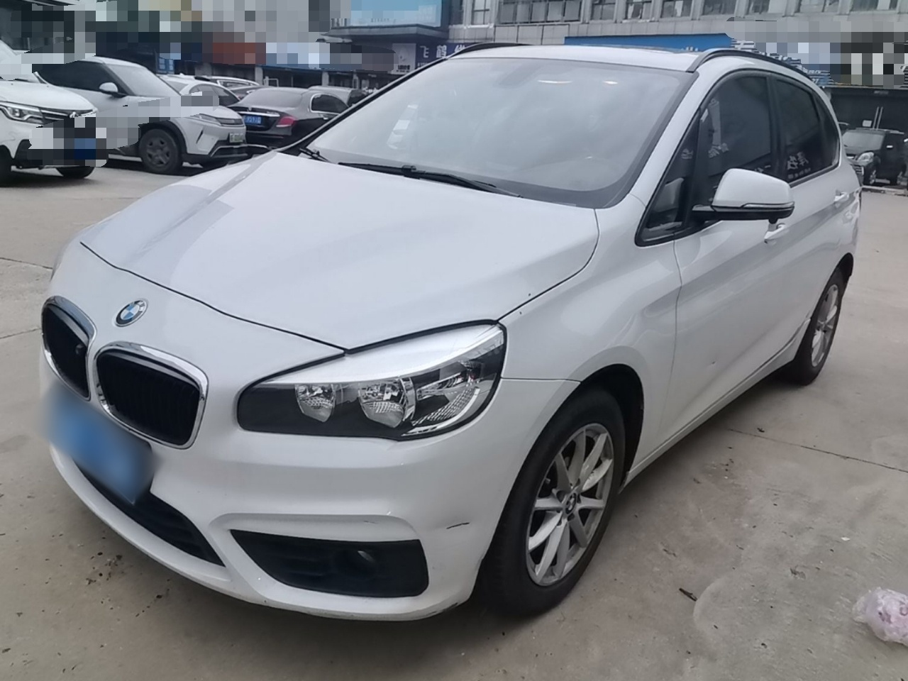 2 Series Wagon 2016 218i Fashion