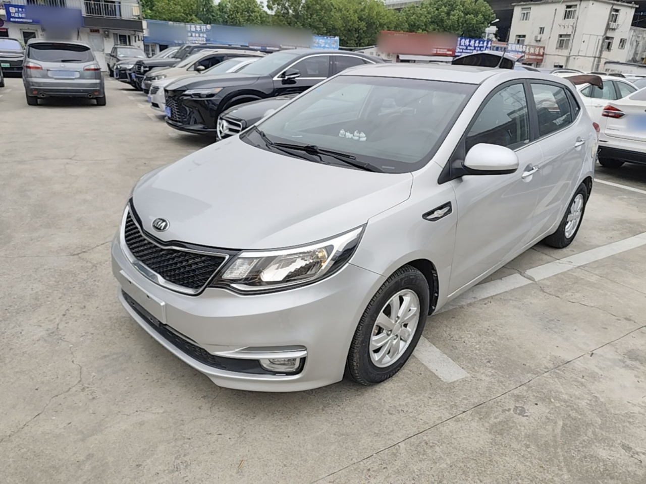 K2 2015 Hatchback 1.4L AT GLS