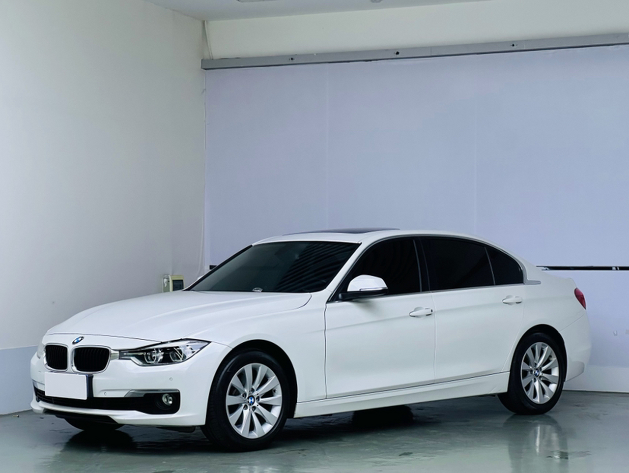 3 Series 2017 318Li Fashion