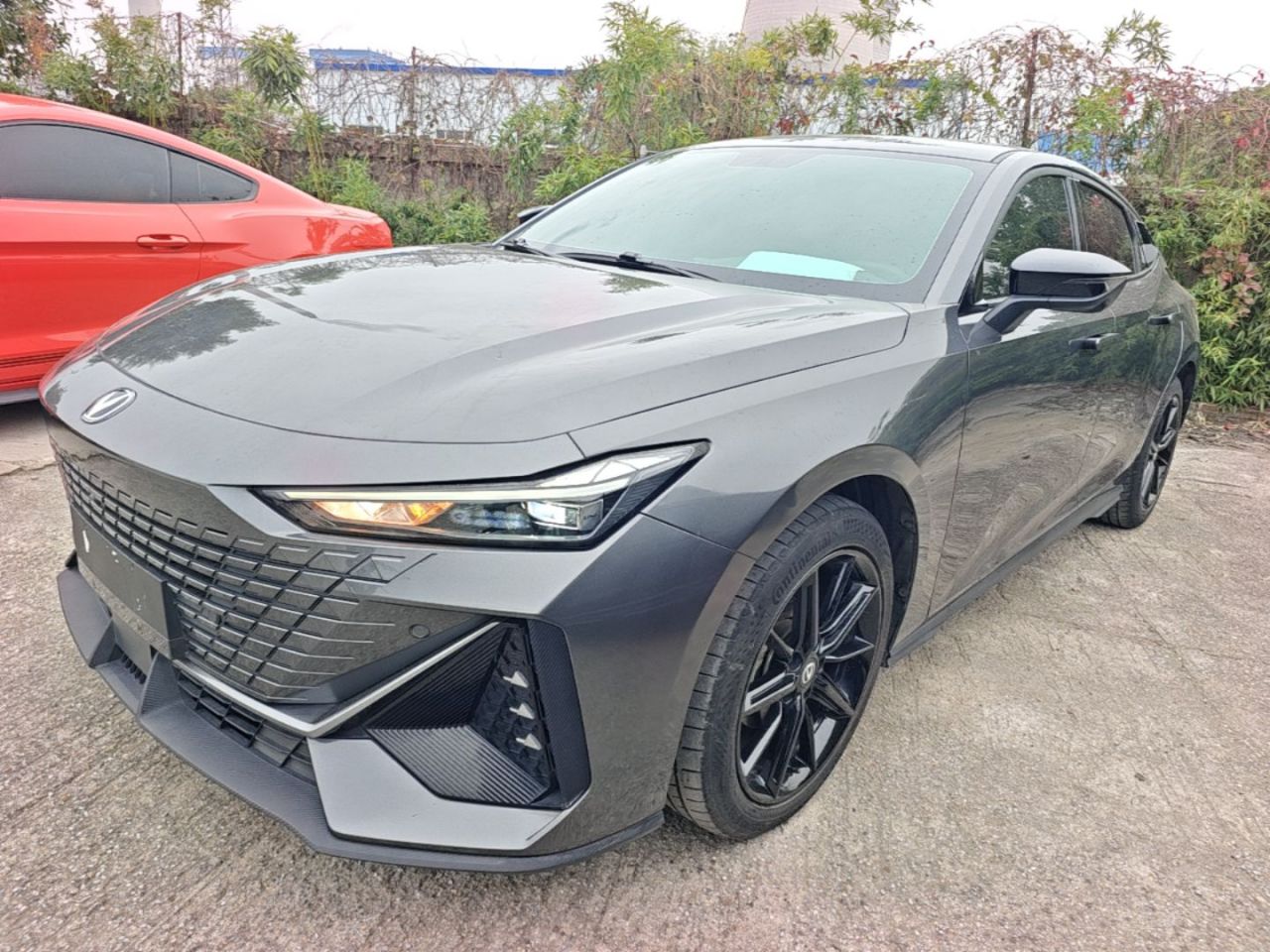 UNI-V 2023 1.5T Exclusive