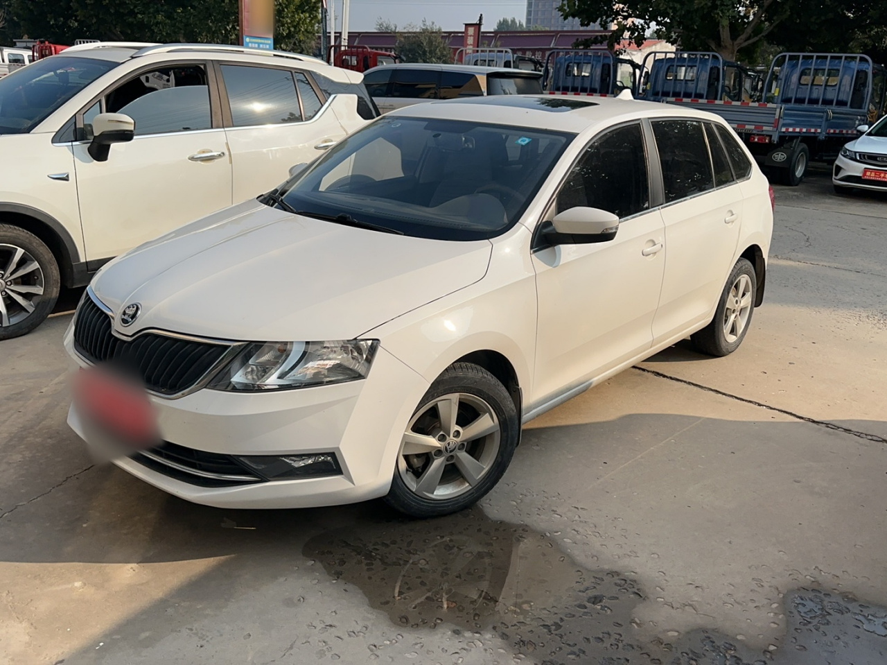 Rapid Spaceback 2019 Facelift 1.5L MT Comfort China VI photo 3