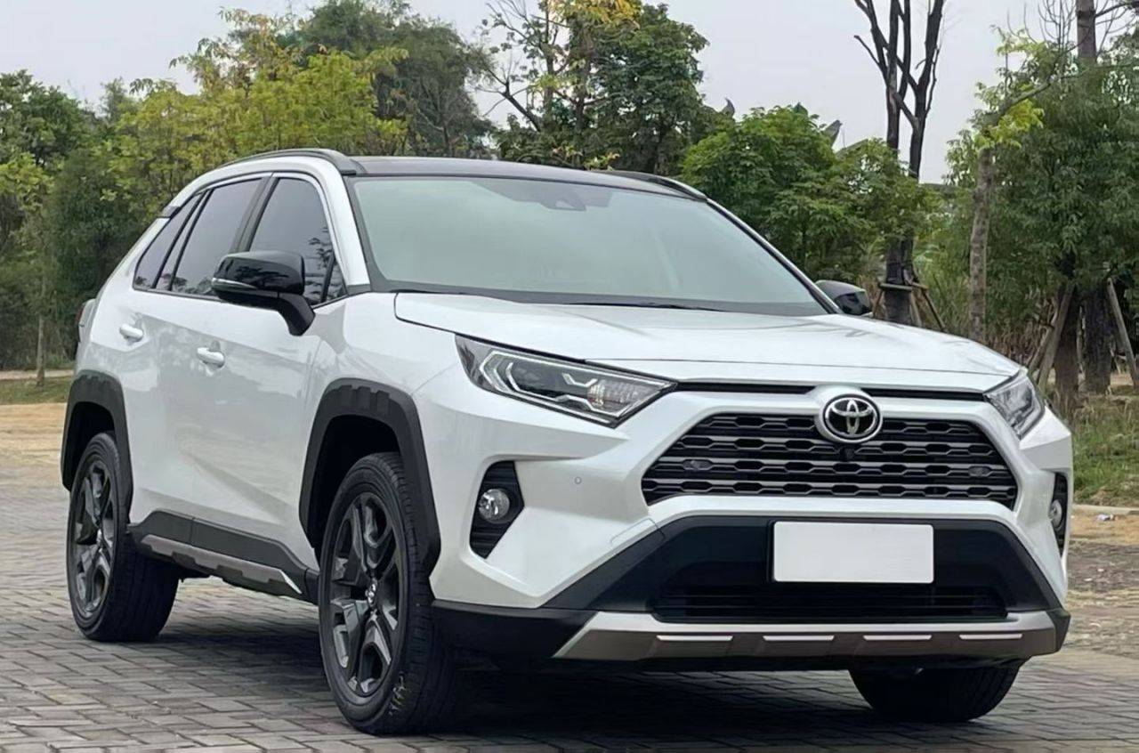 RAV4 2022 2.0L CVT AWD Premium photo 4
