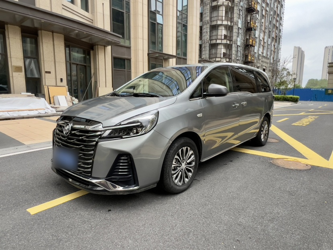 GL8 2023 Facelift Luxury