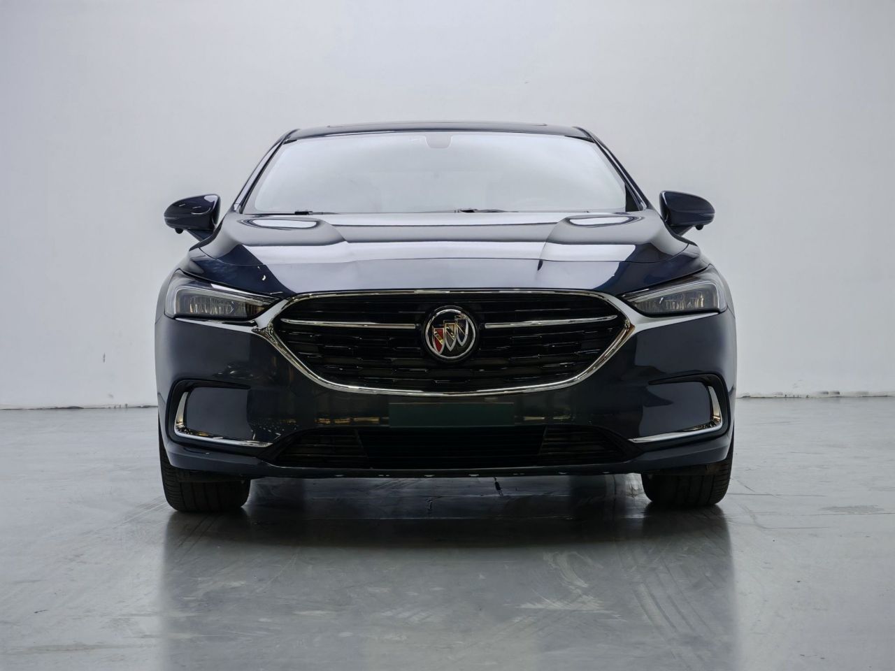 LaCrosse 2022 652T Luxury photo 2