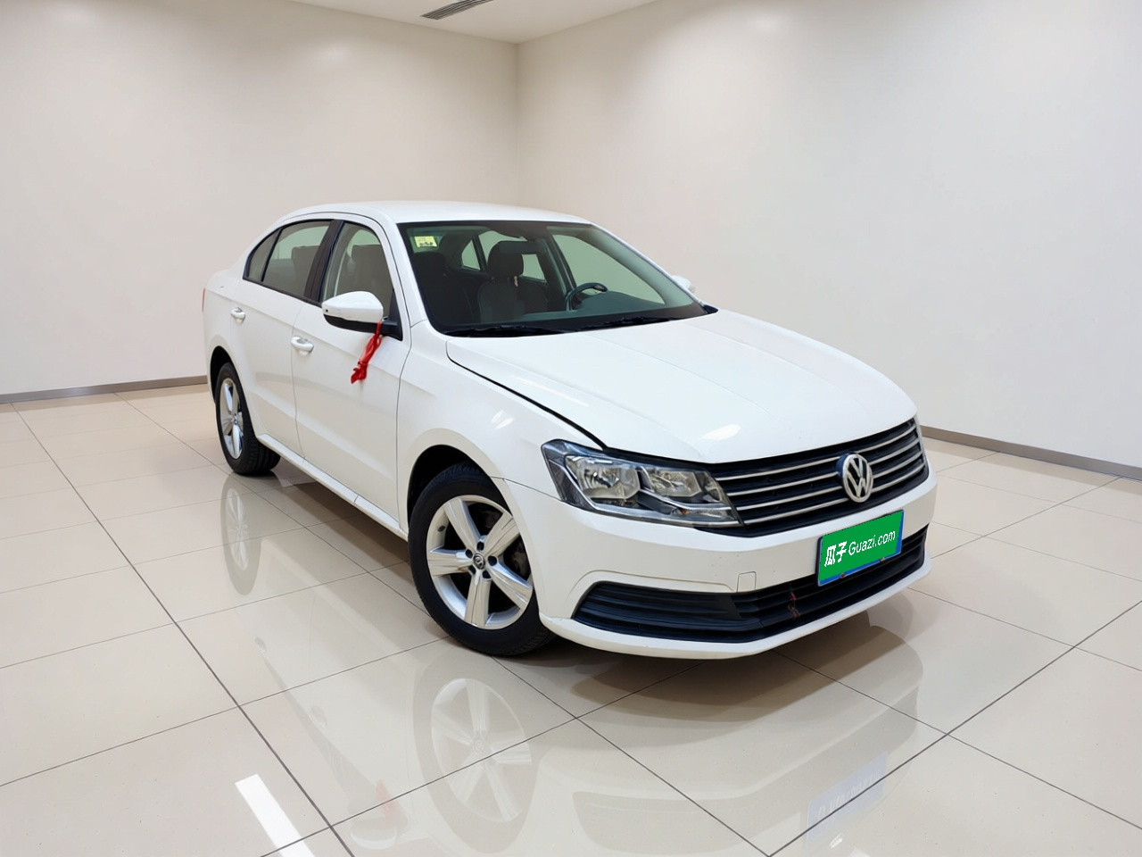 Lavida 2017 1.6L AT photo 3